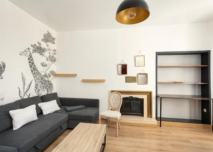 Joli Appartement Tout Juste Renove Vue Sur L\'Eglise